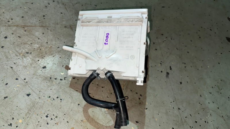 Бункер-дозатор стиральной машины Bosch WLF 20261 (б/у) Бункер-дозатор стиральной машины Bosch WLF 20261 (б/у)