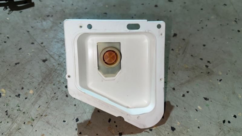 Клапан стиральной машины Bosch WLF 20261 (б/у) Клапан стиральной машины Bosch WLF 20261 (б/у)