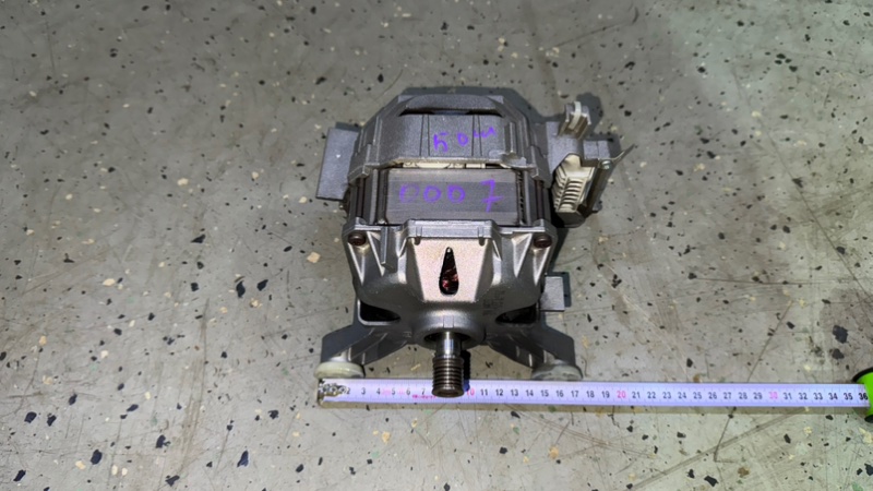 Двигатель (мотор) стиральной машины Bosch WLF 20261 (б/у)