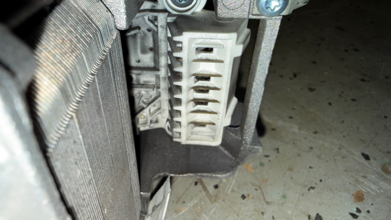 Двигатель (мотор) стиральной машины Bosch WLF 20261 (б/у) Двигатель (мотор) стиральной машины Bosch WLF 20261 (б/у)