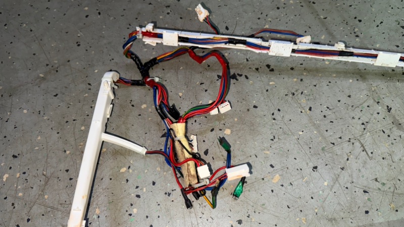 Жгут (провода) стиральной машины Haier HW70-BP12969A (б/у) Жгут (провода) стиральной машины Haier HW70-BP12969A (б/у)