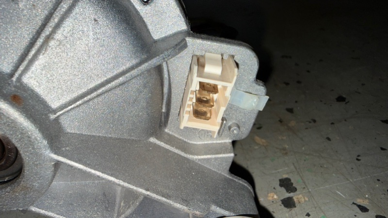 Двигатель (мотор) стиральной машины Haier HW70-BP12969A (б/у) Двигатель (мотор) стиральной машины Haier HW70-BP12969A (б/у)