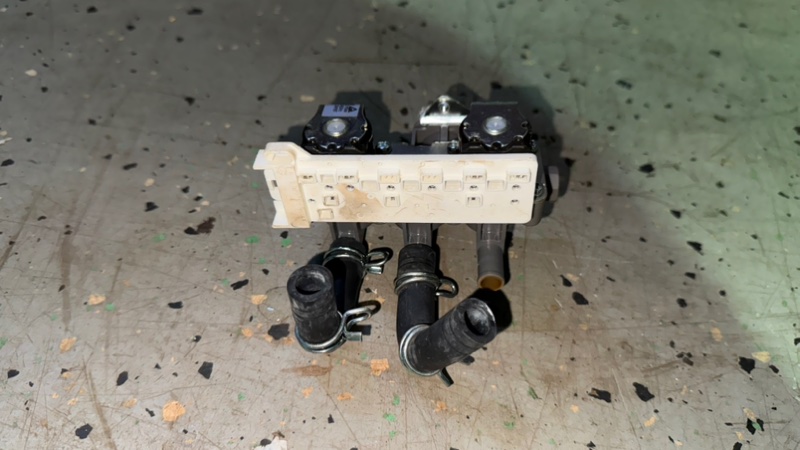 Клапан воды стиральной машины Haier HW70-BP12969A (б/у) Клапан воды стиральной машины Haier HW70-BP12969A (б/у)