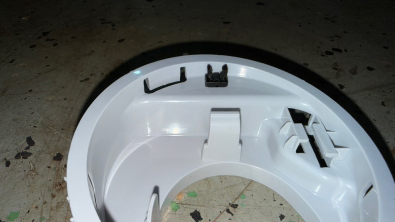 Лючок ревизии стиральной машинки Haier HW70-BP12969A (б/у) Лючок ревизии стиральной машинки Haier HW70-BP12969A (б/у)