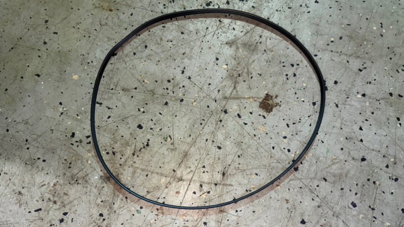 Ремень стиральной машины Haier HW70-BP12969A (б/у) Ремень стиральной машины Haier HW70-BP12969A (б/у)