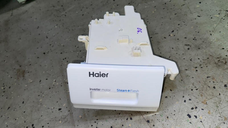 Порошкоприемник лоток стиральной машины Haier HW70-BP12969A (б/у) Порошкоприемник лоток стиральной машины Haier HW70-BP12969A (б/у)