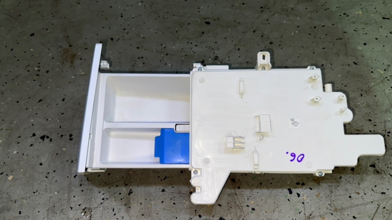 Порошкоприемник лоток стиральной машины Haier HW70-BP12969A (б/у) Порошкоприемник лоток стиральной машины Haier HW70-BP12969A (б/у)