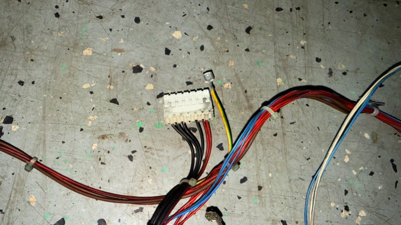 Жгут (провода) стиральной машины Indesit IWSD 5085 (б/у) Жгут (провода) стиральной машины Indesit IWSD 5085 (б/у)