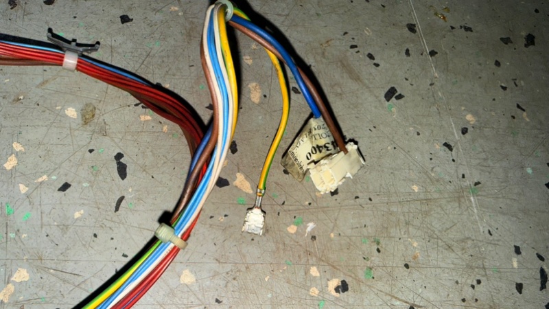 Жгут (провода) стиральной машины Indesit IWSD 5085 (б/у) Жгут (провода) стиральной машины Indesit IWSD 5085 (б/у)