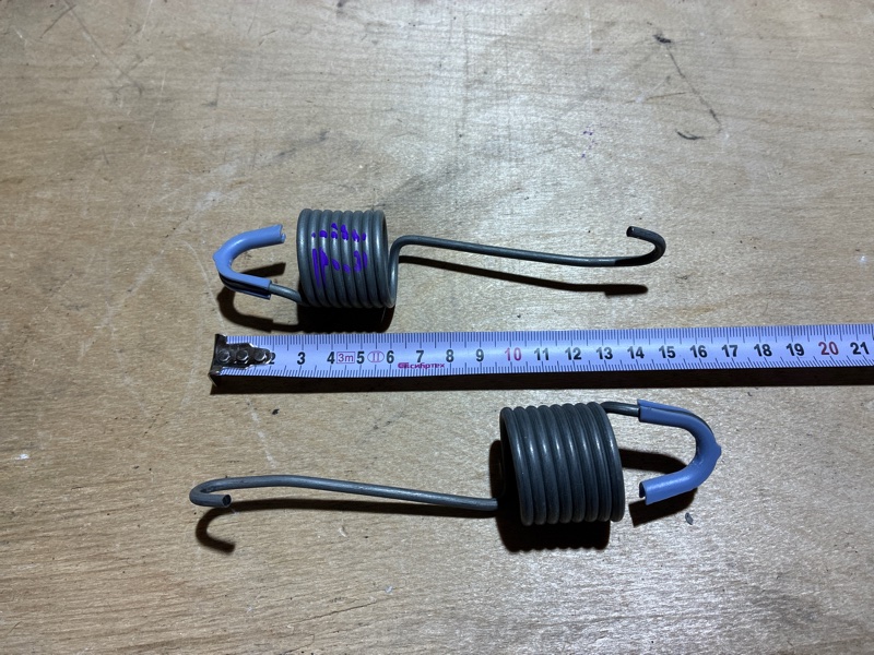 Пружины стиральной машины Hotpoint-Ariston AQSL 09 U (б/у)