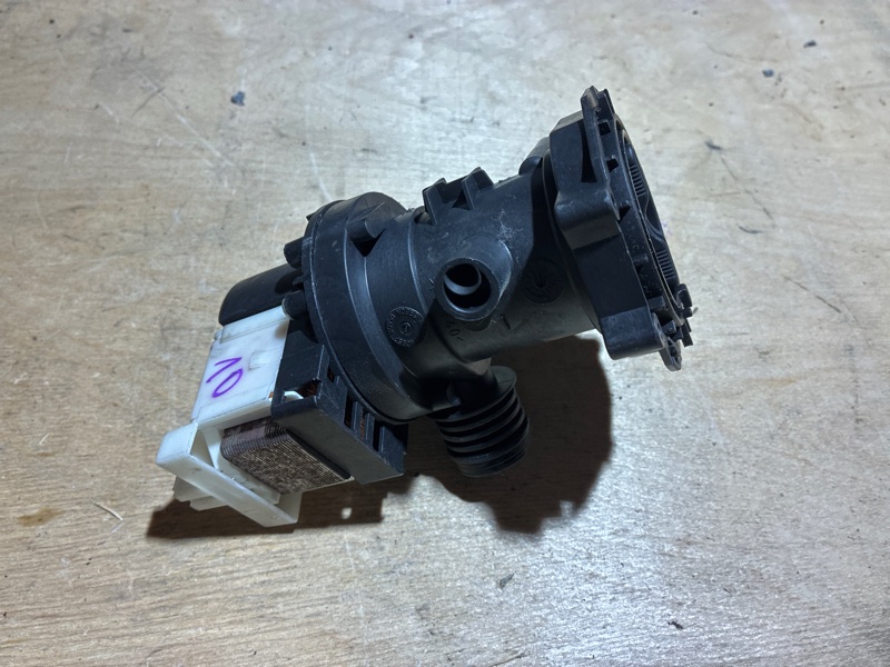 Сливной насос (помпа) стиральной машины Hotpoint-Ariston AQXD 129 (б/у)