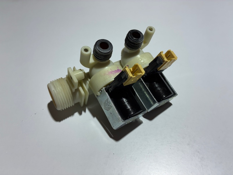 Клапан стиральной машины Hotpoint-Ariston AQXD 129 (б/у)