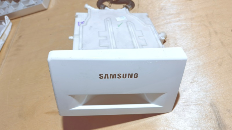 Порошкоприемник лоток стиральной машины Samsung WF6RF4E2W0W (б/у)