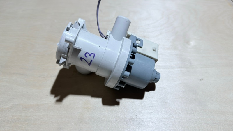 Сливной насос (помпа) стиральной машины Beko ELB 67001 Y (б/у)