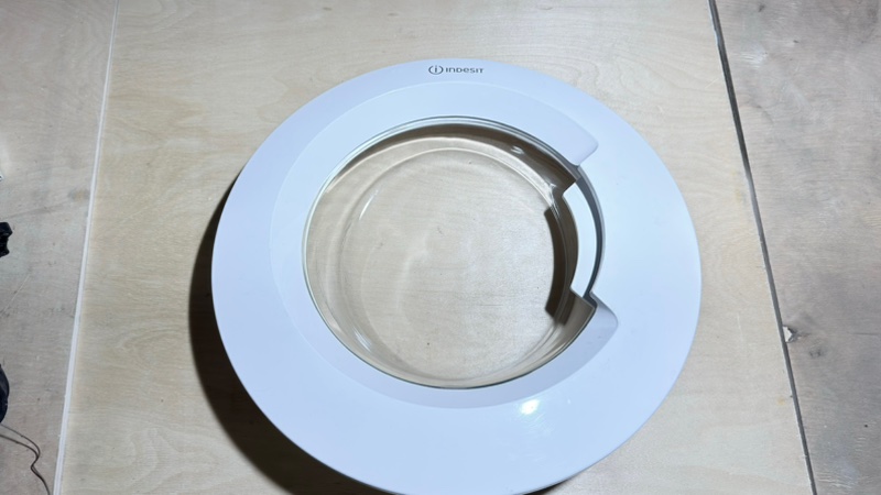 Люк (в сборе) стиральной машины Indesit BWSE 61051 (б/у)