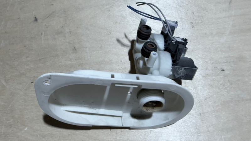 Клапан воды стиральной машины Indesit MSD 615 (б/у)