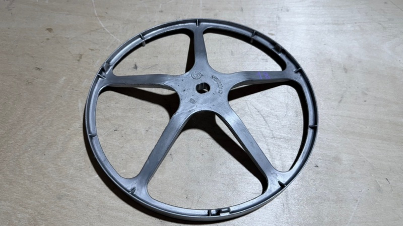 Шкив стиральной машины Bosch WFH 2060 OE (б/у)