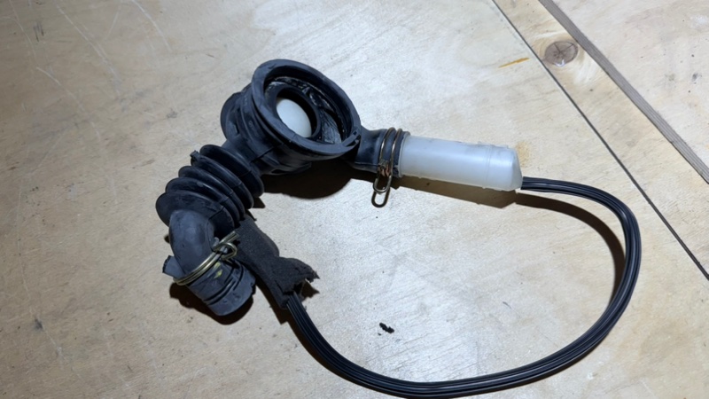 Патрубок сливной стиральной машины Bosch WFH 2060 OE (б/у)