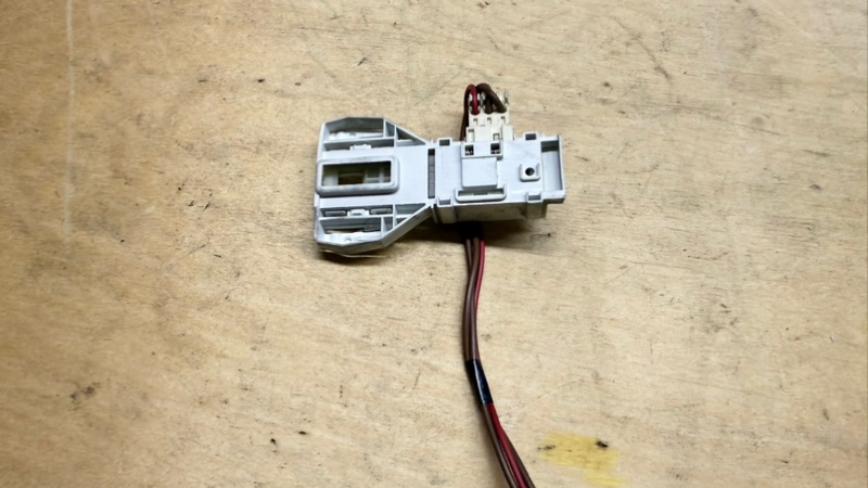 Замок люка (убл) стиральной машины Indesit BWSA 61051 (б/у)