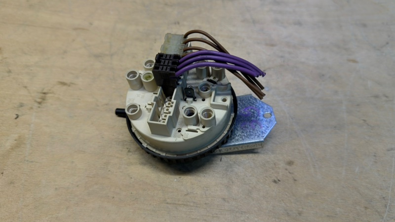 Прессостат стиральной машины Bosch WFF 1200 (б/у)