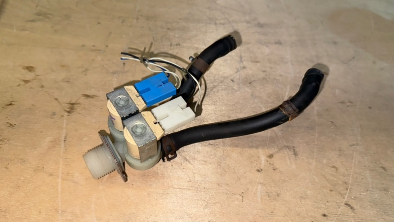Клапан стиральной машины Samsung WF60F4E5W2W (б/у)