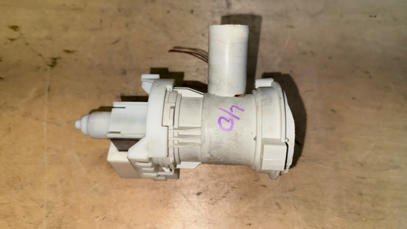 Сливной насос (помпа) стиральной машины Bosch WVD24460OE (б/у)