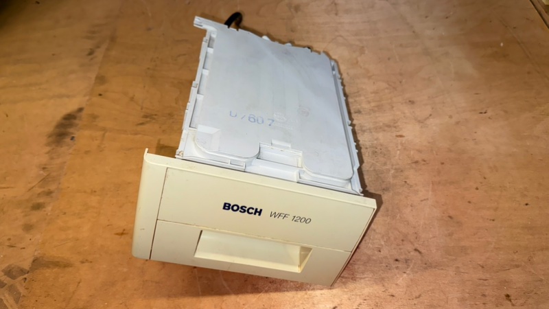 Порошкоприемник лоток стиральной машины Bosch WFF 1200 (б/у)