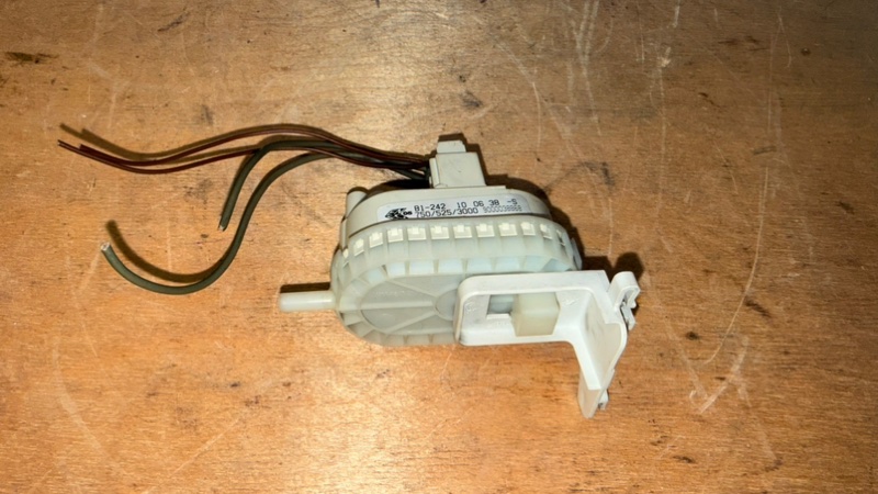 Прессостат стиральной машины Bosch WLX 20460 OE (б/у)