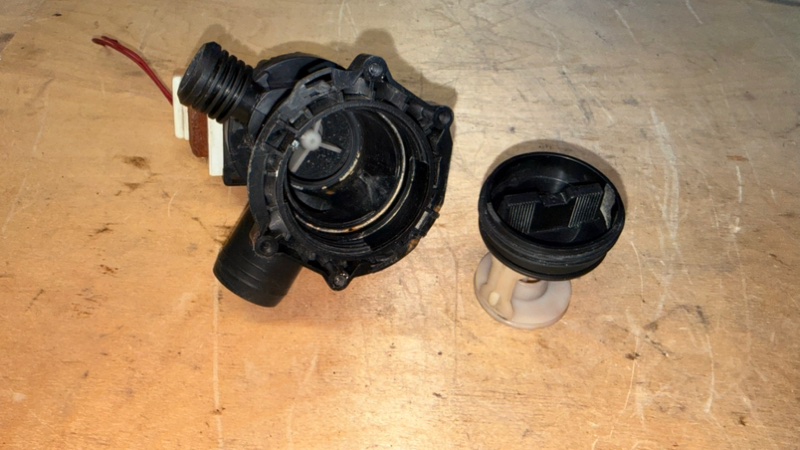 Сливной насос (помпа) стиральной машины Indesit NSL 605 S (б/у)