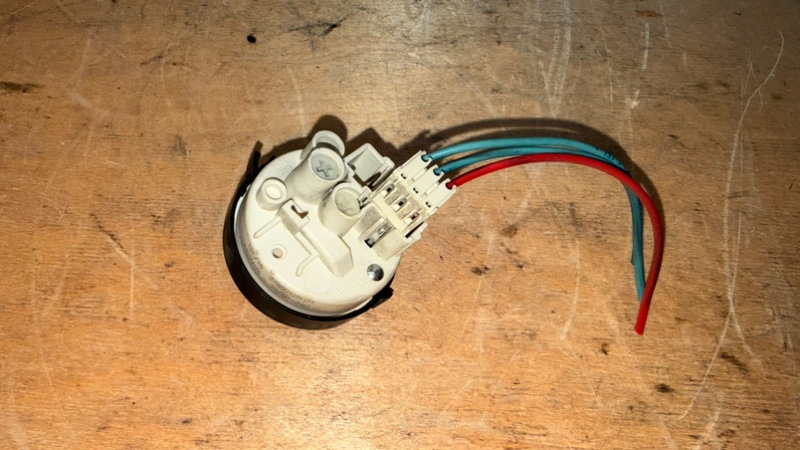 Прессостат стиральной машины Candy GC34 1061 D2 (б/у)