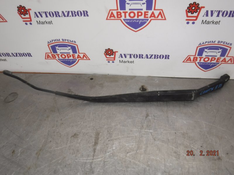 Запчасть рычаг щетки правый Kia Sportage 2 2009 G4GC 983201F000 Б/У Рычаг щетки правый Kia Sportage 2 2009 G4GC 983201F000 Б/У