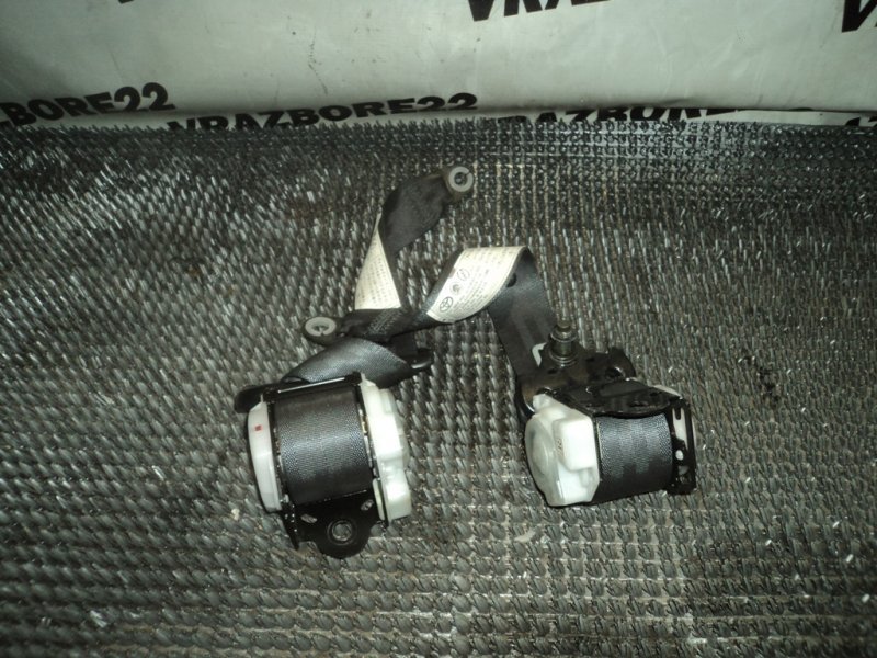 Ремень безопасности Toyota Vista Ardeo AZV50-0003574 1AZ-FSE 2002 задний