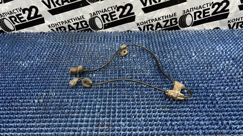 Датчик abs Subaru Legacy B4 BE5-109930 EJ206 2001 передний левый