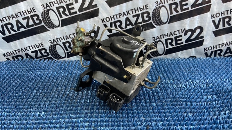 Блок abs Toyota Vista Ardeo SV55-0010403 3S-FE