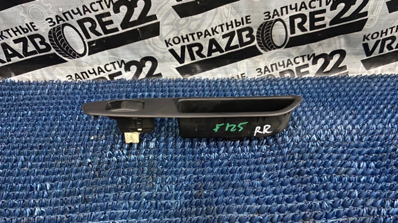 Блок управления стеклоподъемниками Subaru Forester SG5-068391 EJ205 2004 задний правый