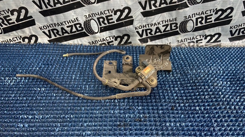 Клапан вакуумный Subaru Forester SG5-068391 EJ205 2004
