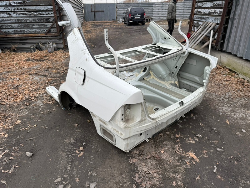 Запчасть задняя часть автомобиля Toyota Vista 2000 ZZV50-0025369 1ZZ-FE 61602-32501 контрактная Задняя часть автомобиля Toyota Vista 2000 ZZV50-0025369 1ZZ-FE 61602-32501 контрактная