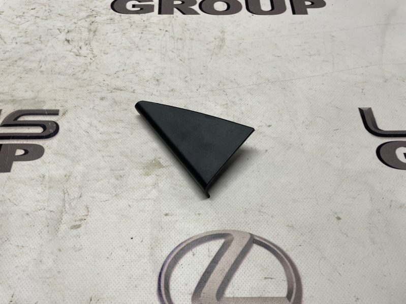 Обшивка двери передняя левая Toyota Land Cruiser Prado 2019 GDJ150 1GDFTV 6749260110 контрактная