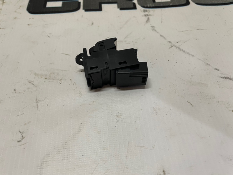 Кнопка стеклоподъемника задняя Range Rover Sport 2017 L494 30DDTX