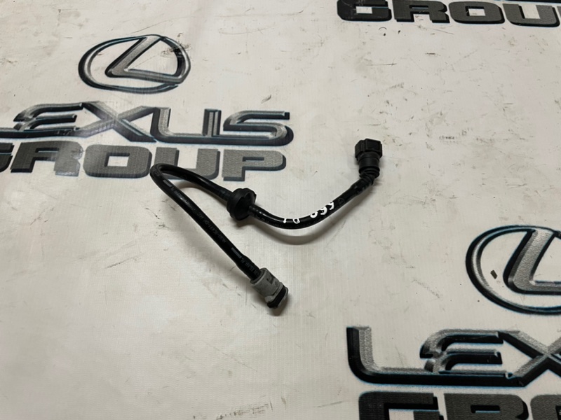 Трубка вакуумная Land Rover Range Rover Velar 2018 L560 30DDTX LR090855 контрактная