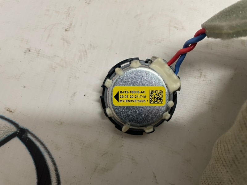 Динамик передний Land Rover Range Rover Sport L494 AJ20D6