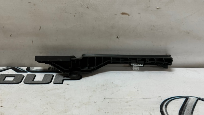 Уплотнительная резинка двери задняя левая RAV4 2020 AXAH52 A25AFXS Уплотнительная резинка двери задняя левая RAV4 2020 AXAH52 A25AFXS