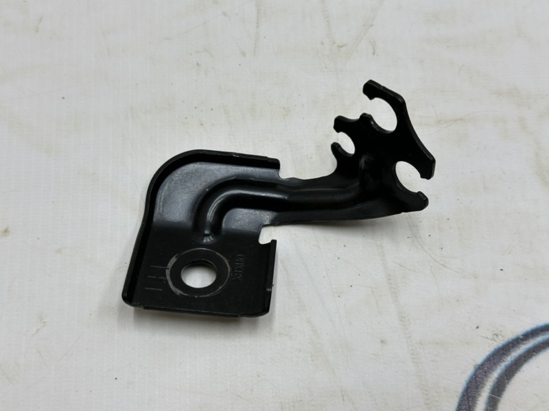 Кронштейн задний левый JAGUAR E-PACE 2020 X540 AJ20D4 J9C7638 контрактная