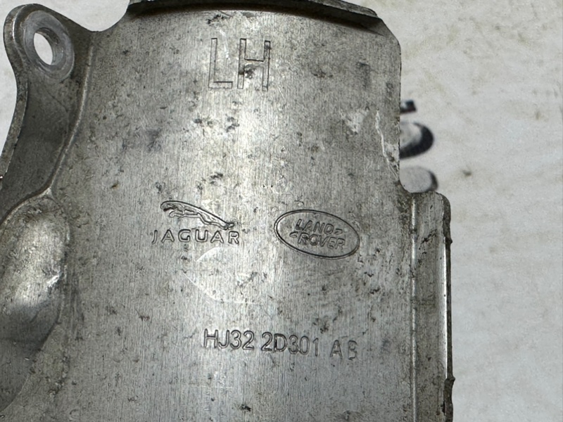 Пыльник тормозного диска передний левый JAGUAR E-PACE X540 AJ20D4