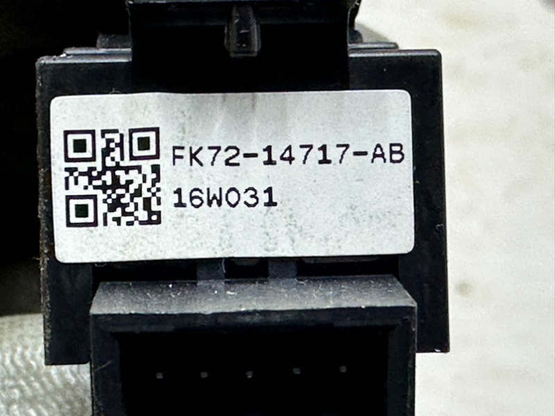 Кнопка стеклоподъемника задняя Land Rover Range Rover L405 448DT