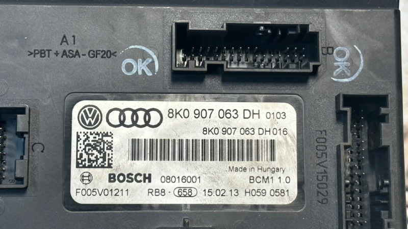 Блок управления Audi A4 8K2 CAGA