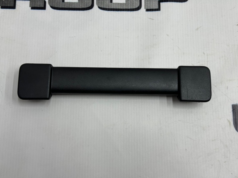 Запчасть ручка крышки багажника задняя Land Rover Range Rover Sport 2019 L494 508PS LR075109 контрактная Ручка крышки багажника задняя Land Rover Range Rover Sport 2019 L494 508PS LR075109 контрактная