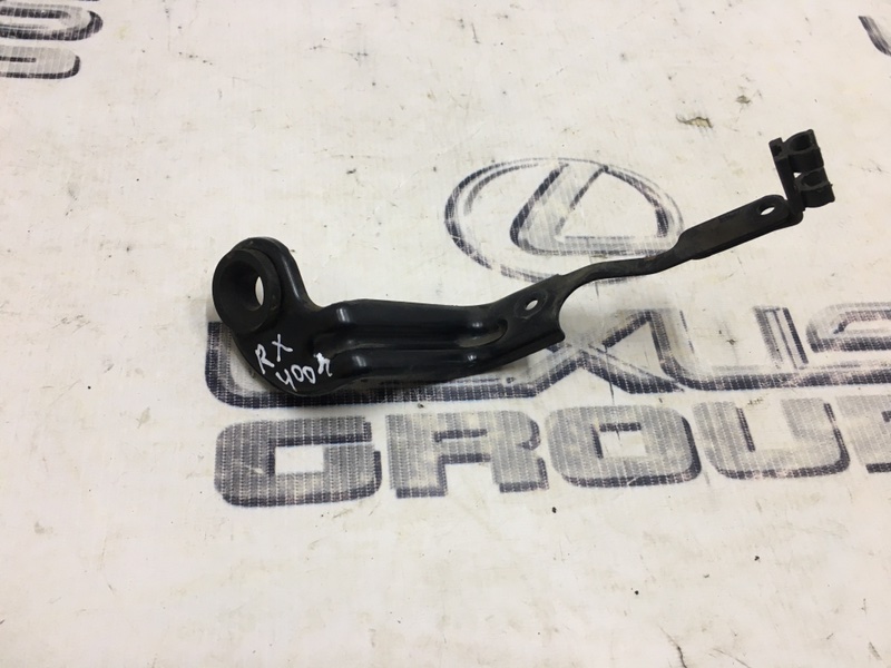 Кронштейн RX400h 2007 MHU38 3MZFE Кронштейн RX400h 2007 MHU38 3MZFE