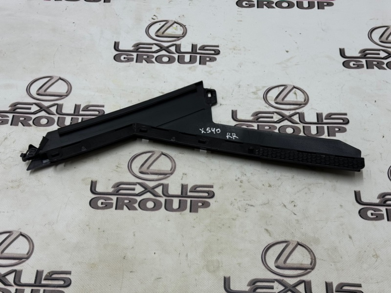 Молдинг на дверь задний правый E-PACE 2020 X540 AJ20D4 Молдинг на дверь задний правый E-PACE 2020 X540 AJ20D4