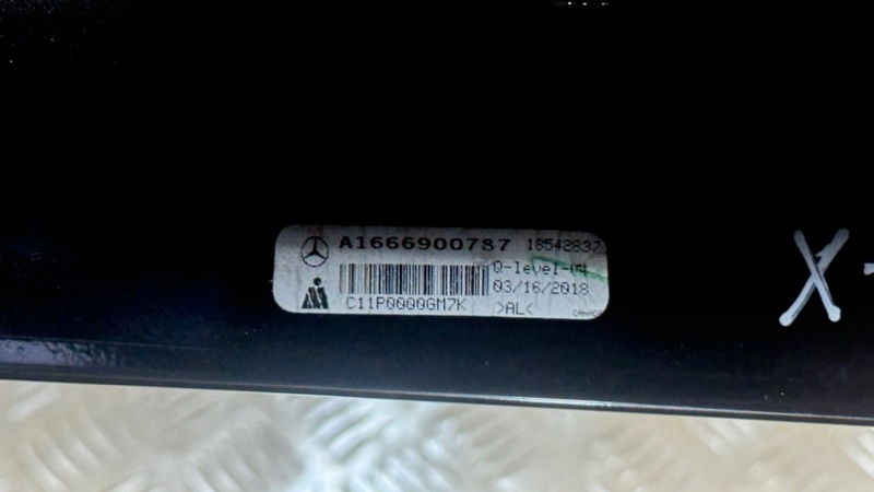 Молдинг на дверь задний левый Mercedes-Benz GLS - Class X166 OM642 Молдинг на дверь задний левый Mercedes-Benz GLS - Class X166 OM642